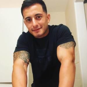 Meet your Posher, Julio